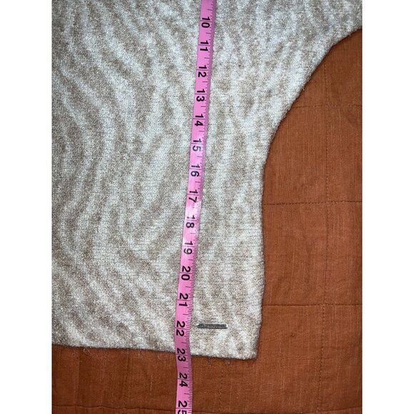 Abercrombie & Fitch Womens Beige Zebra Pattern Sweater Long Sleeve Size S - Picture 7 of 8